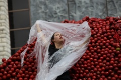 An Apple a day 28 * 5616 x 3744 * (6.2MB)